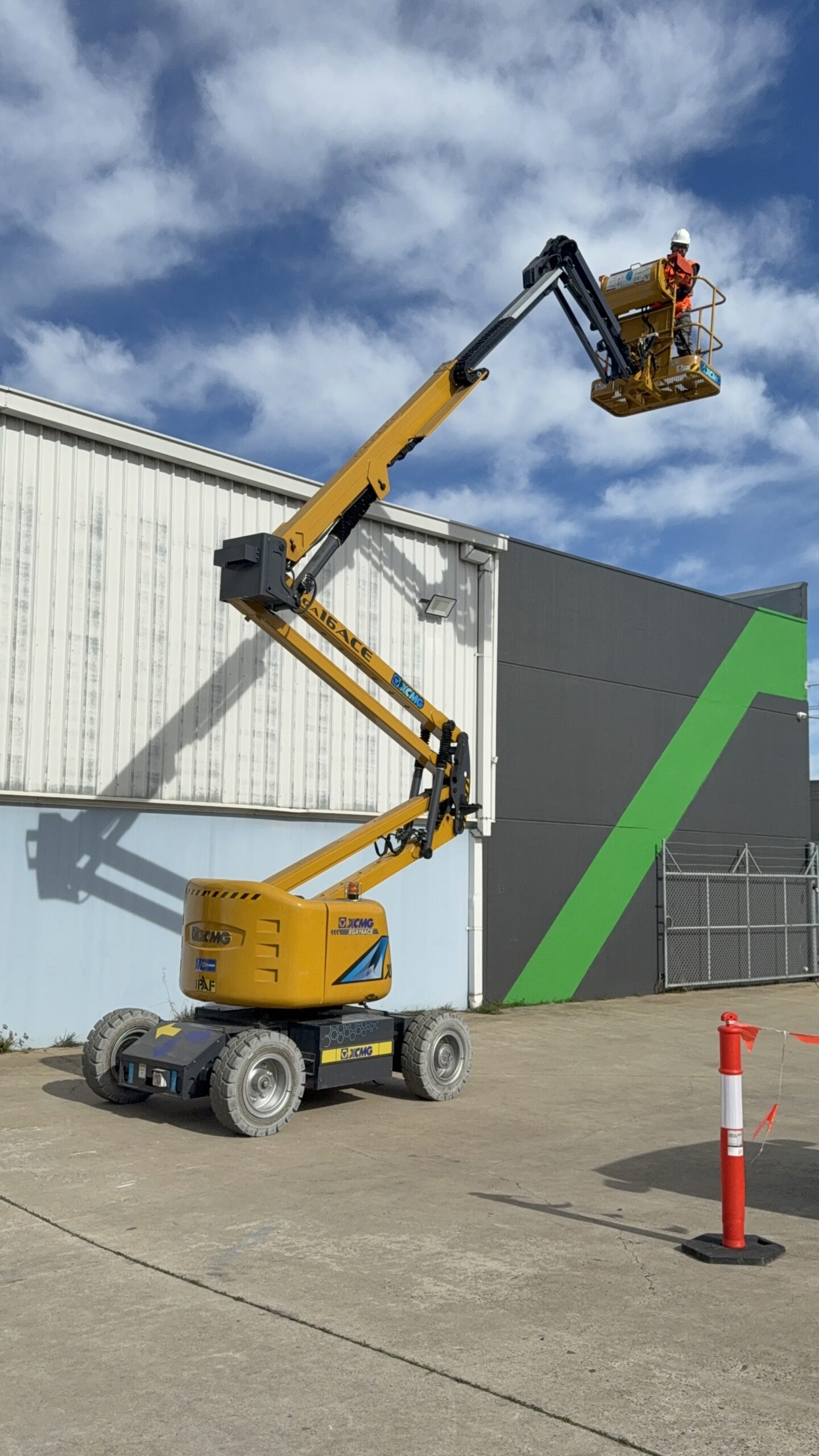 Boom-type EWP (11m or more) Licence Course (2 days) – Dandenong South